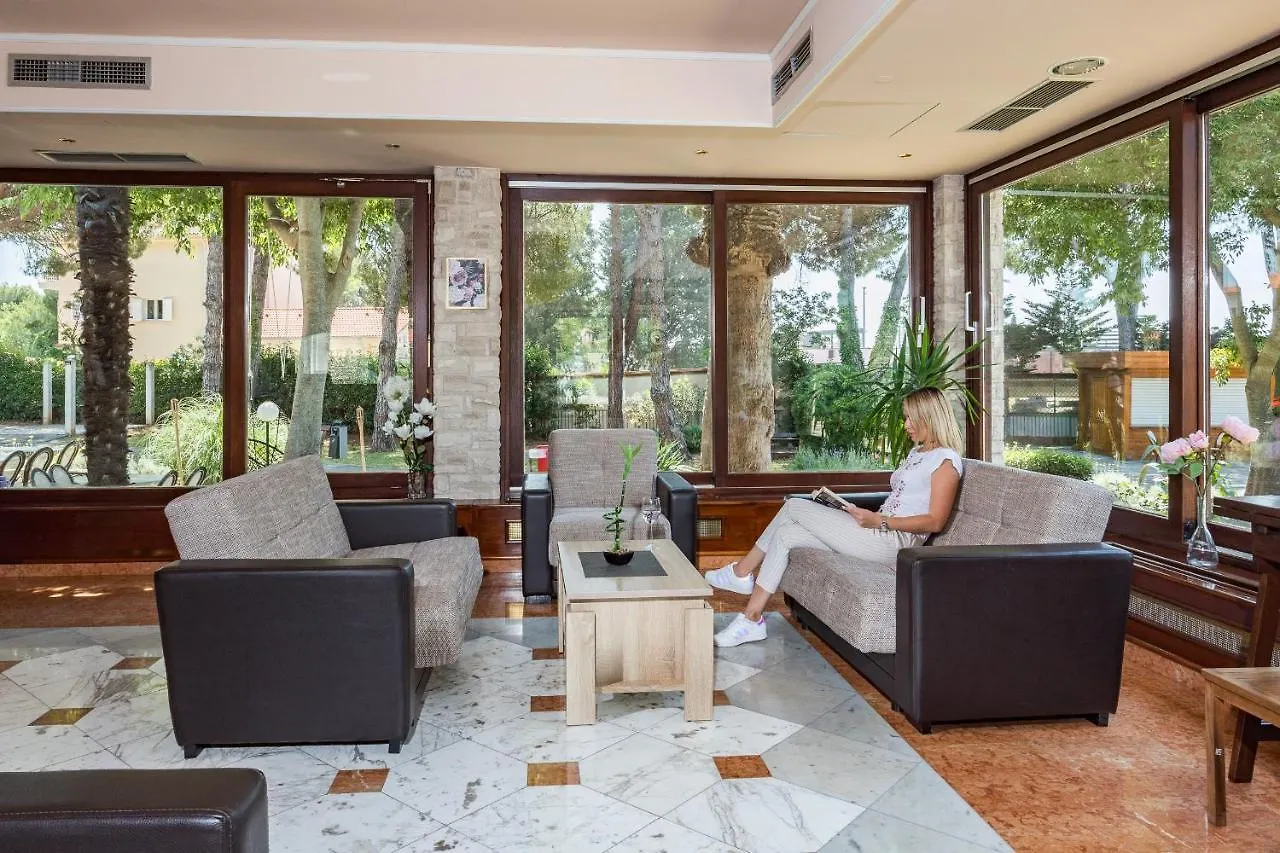 ***  Minerva Hotel Medulin Croacia
