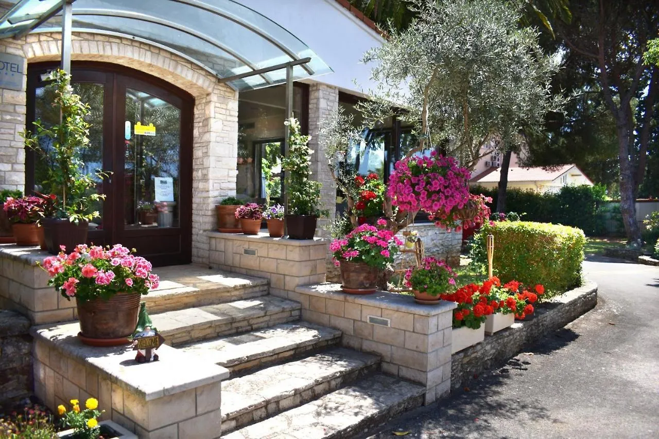 Minerva Hotel Medulin 3*,  Croacia